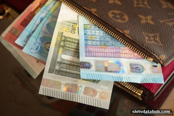 电子游戏平台如何用每日返利策略激活用户？——市场营销新思路